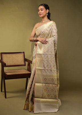 Cream Pure Cotton Saree With Blouse Piece