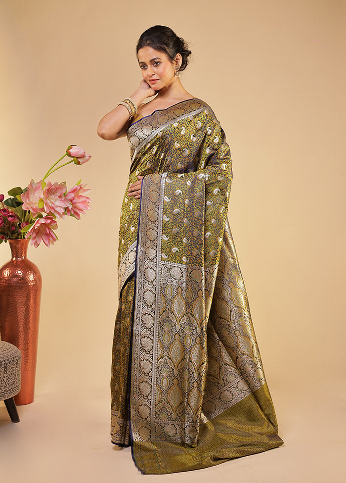 Blue Tanchoi Silk Saree With Blouse Piece