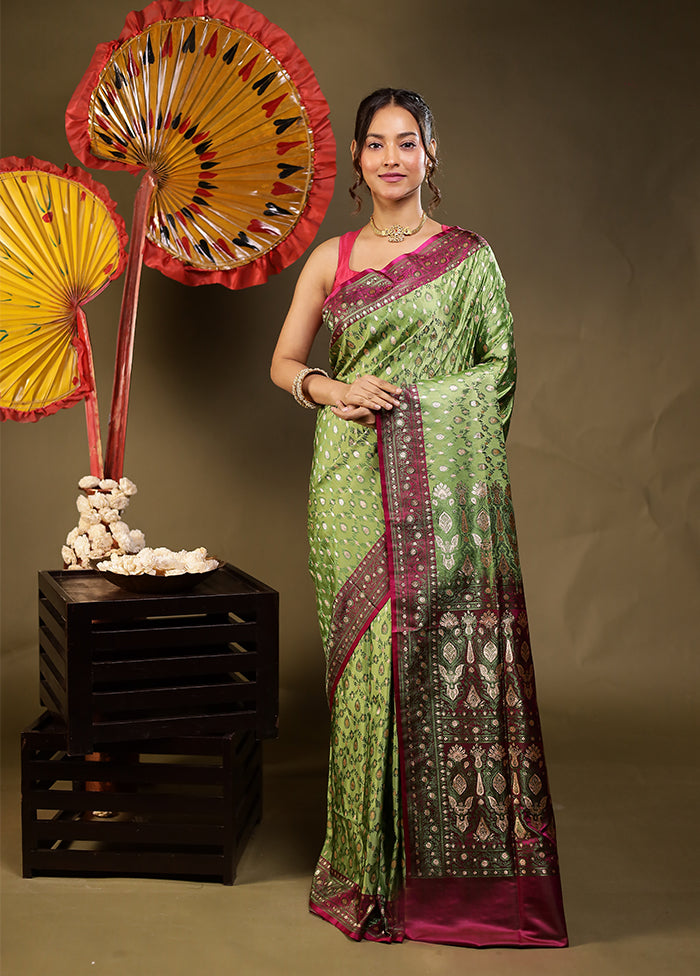 Green Tanchoi Silk Saree With Blouse Piece