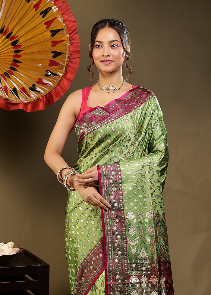 Green Tanchoi Silk Saree With Blouse Piece