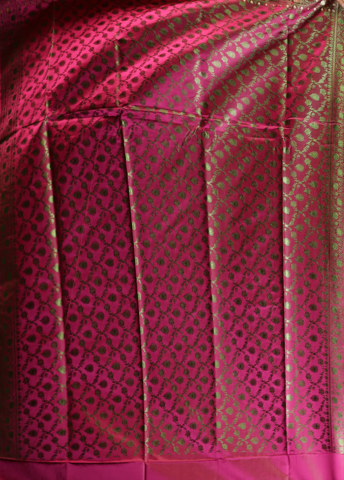Green Tanchoi Silk Saree With Blouse Piece