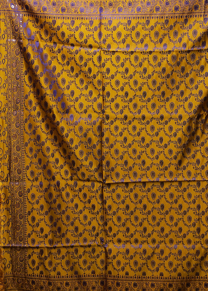 Green Tanchoi Silk Saree With Blouse Piece