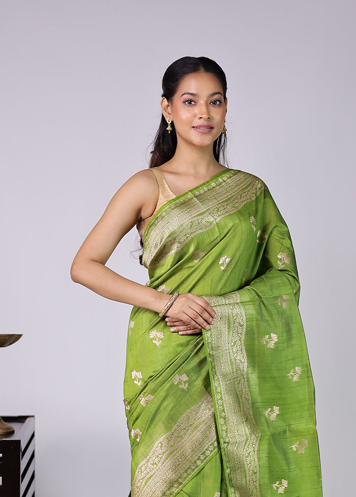 Green Dupion Silk Saree With Blouse Piece