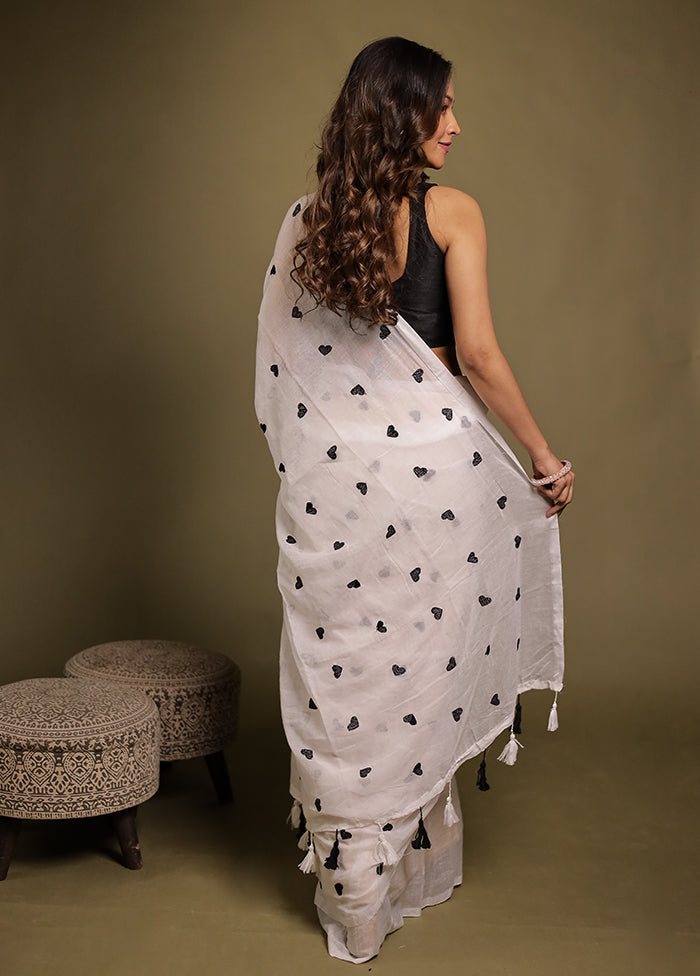 White Matka Silk Saree With Blouse Piece