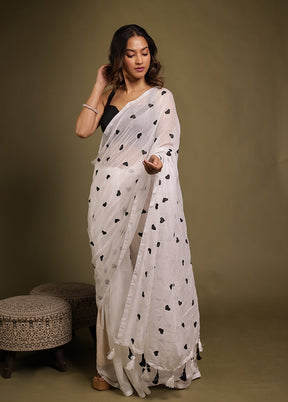 White Matka Silk Saree With Blouse Piece
