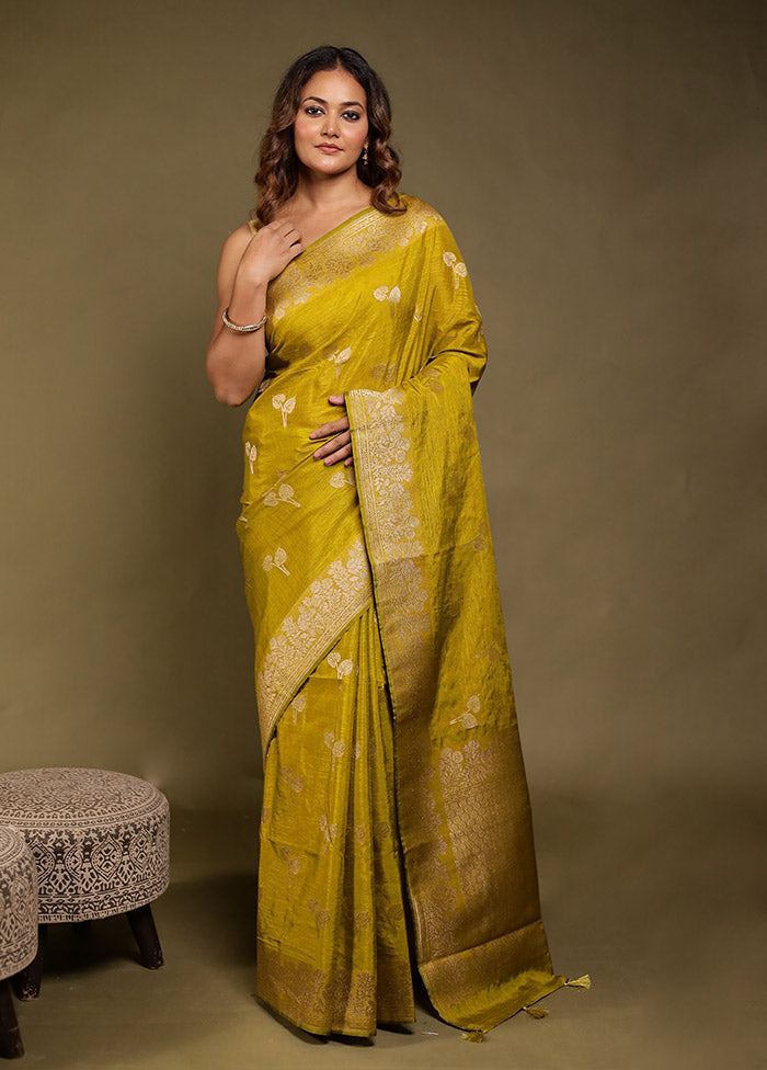 Green Dupion Silk Saree With Blouse Piece