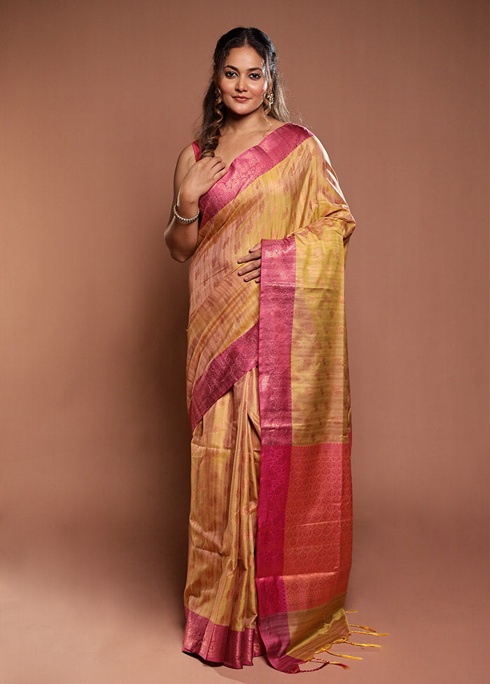Cream Dupion Silk Saree With Blouse Piece