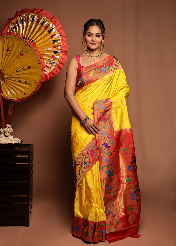 Yellow Handloom Kanchipuram Pure Silk Saree With Blouse Piece