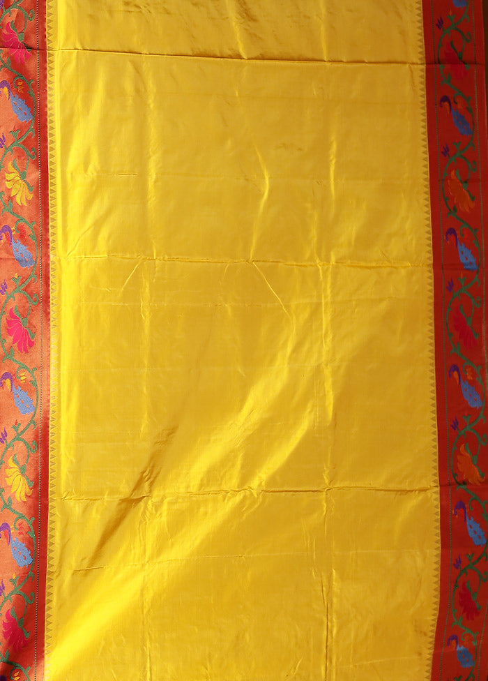 Yellow Handloom Kanchipuram Pure Silk Saree With Blouse Piece