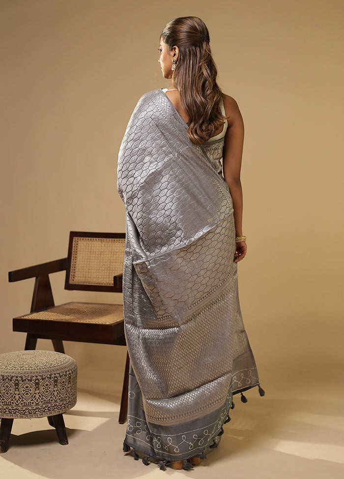 Grey Handloom Chanderi Pure Silk Saree With Blouse Piece