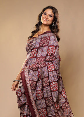 Maroon Printed Silk Saree With Blouse Piece
