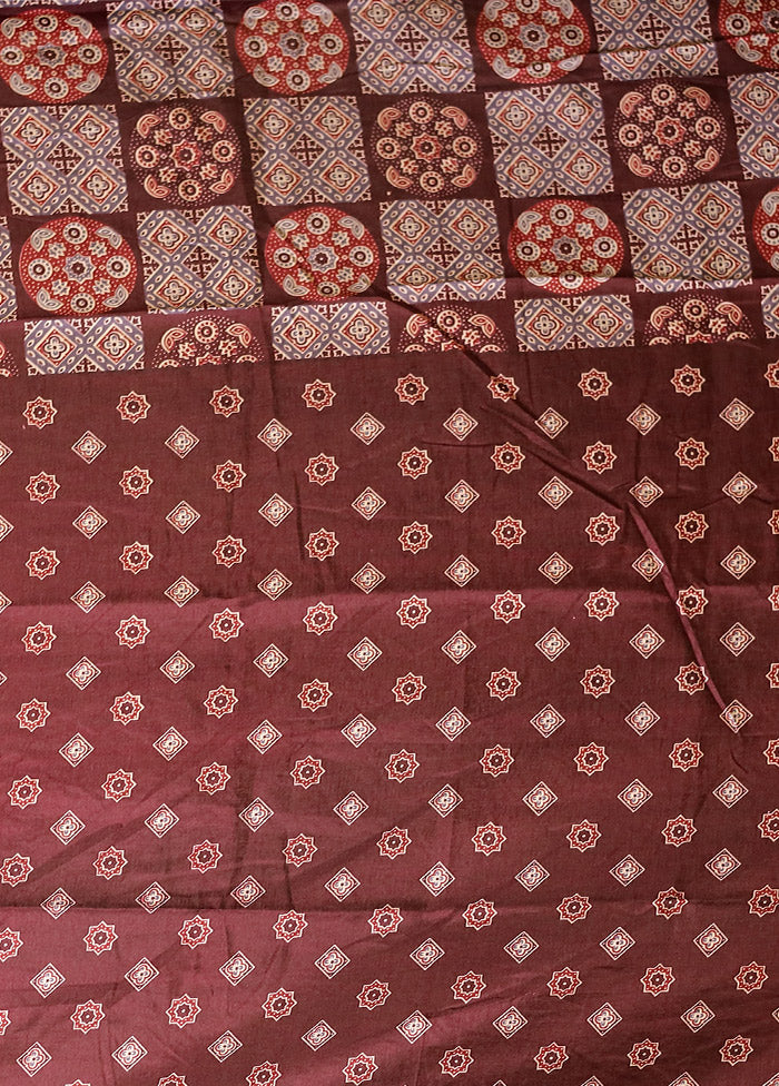 Maroon Printed Silk Saree With Blouse Piece