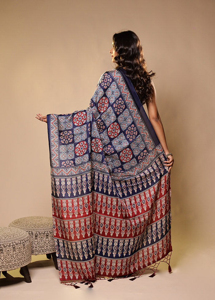Blue Printed Silk Saree With Blouse Piece