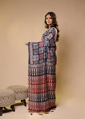 Blue Printed Silk Saree With Blouse Piece