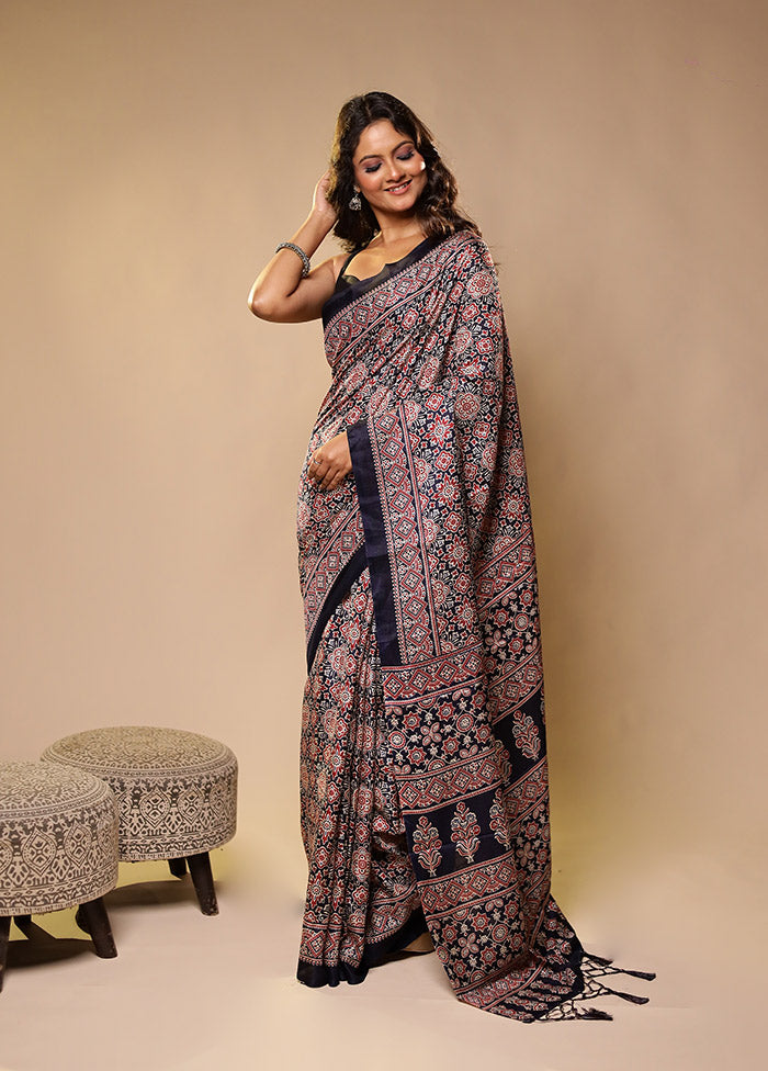 Blue Printed Silk Saree Without Blouse Piece