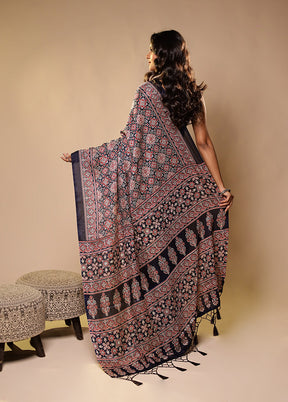 Blue Printed Silk Saree Without Blouse Piece