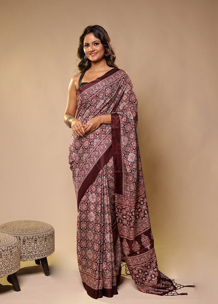 Maroon Printed Silk Saree With Blouse Piece