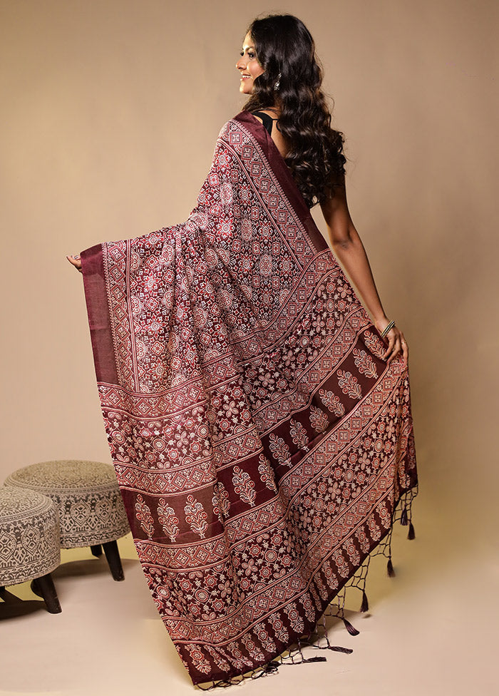 Maroon Printed Silk Saree With Blouse Piece