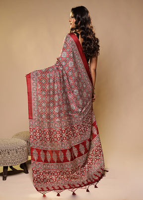 Maroon Printed Silk Saree With Blouse Piece