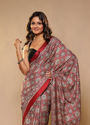 Maroon Printed Silk Saree With Blouse Piece