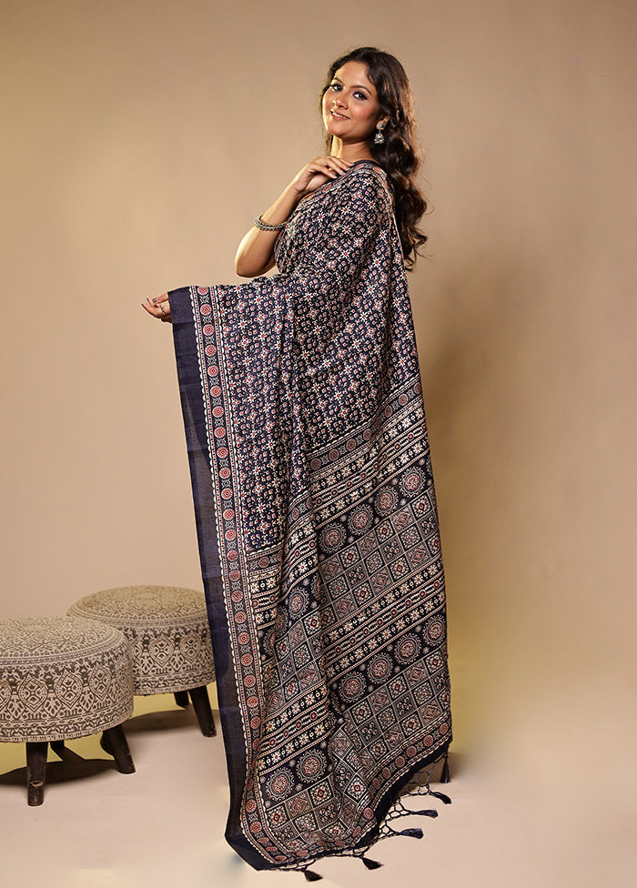 Multicolor Printed Silk Saree With Blouse Piece
