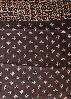 Multicolor Printed Silk Saree With Blouse Piece