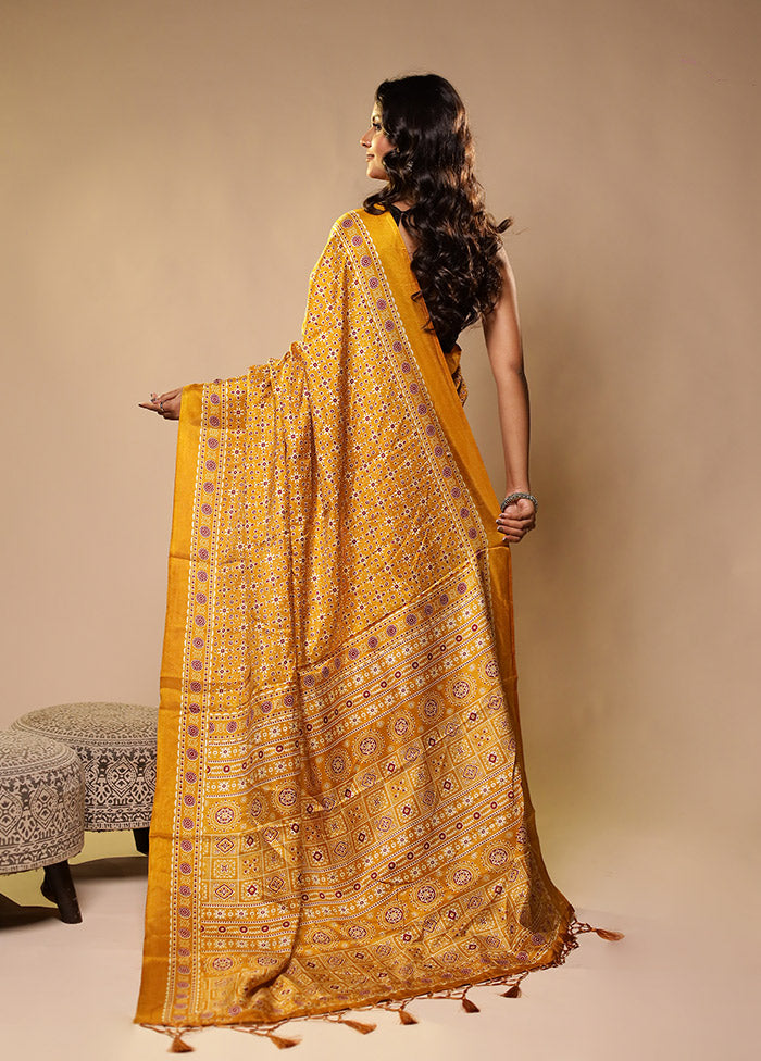 Brown Printed Silk Saree With Blouse Piece