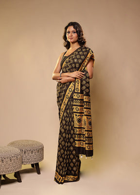 Black Printed Silk Saree With Blouse Piece