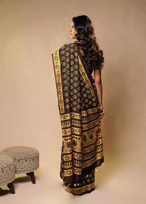 Black Printed Silk Saree With Blouse Piece
