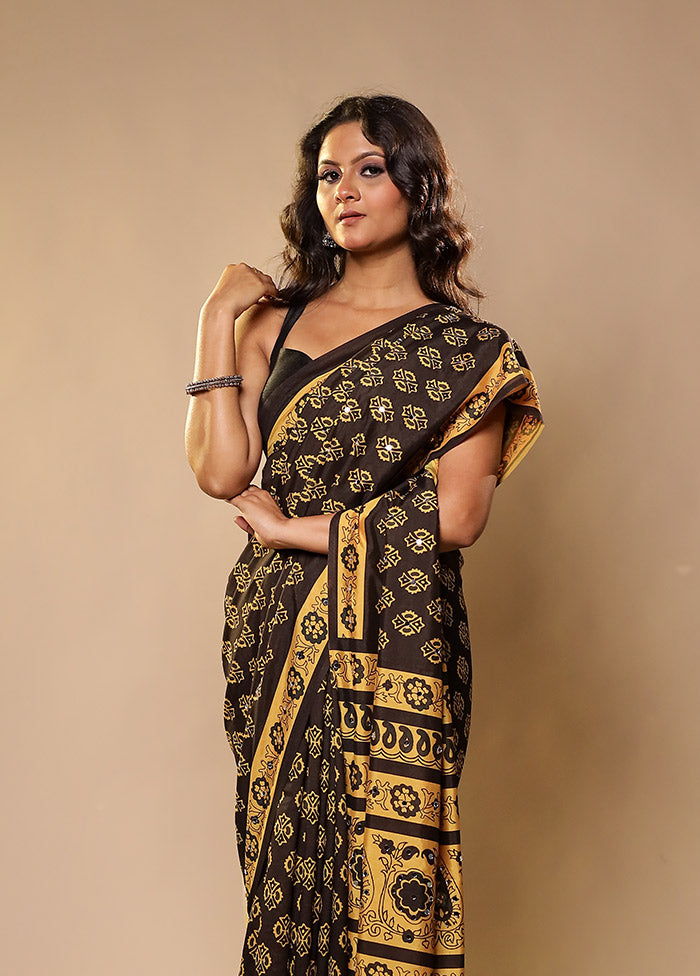 Black Printed Silk Saree With Blouse Piece