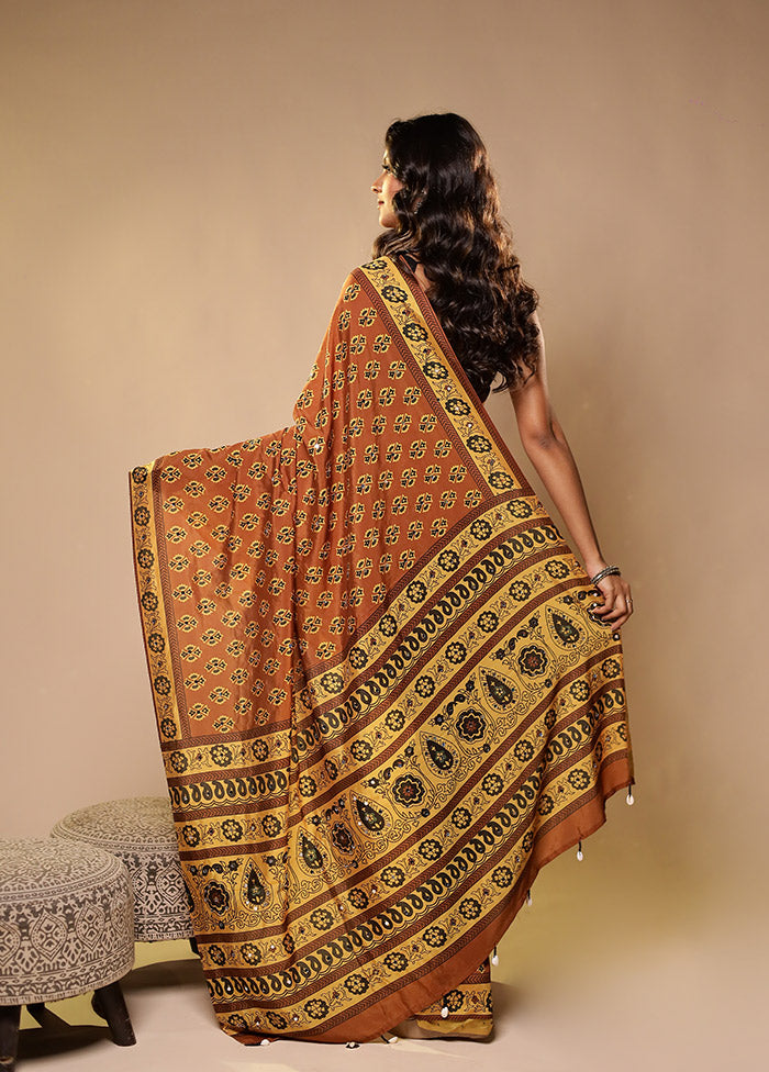 Brown Printed Silk Saree With Blouse Piece