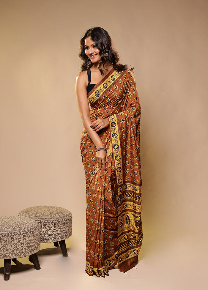 Brown Printed Silk Saree With Blouse Piece