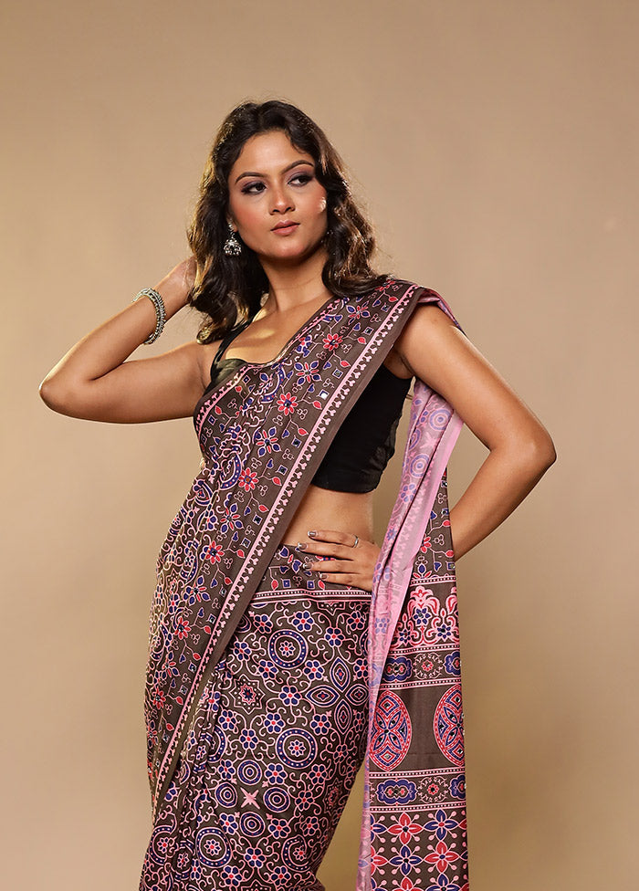 Multicolor Printed Silk Saree With Blouse Piece