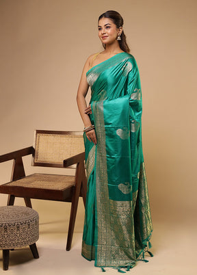 Green Dupion Silk Saree With Blouse Piece