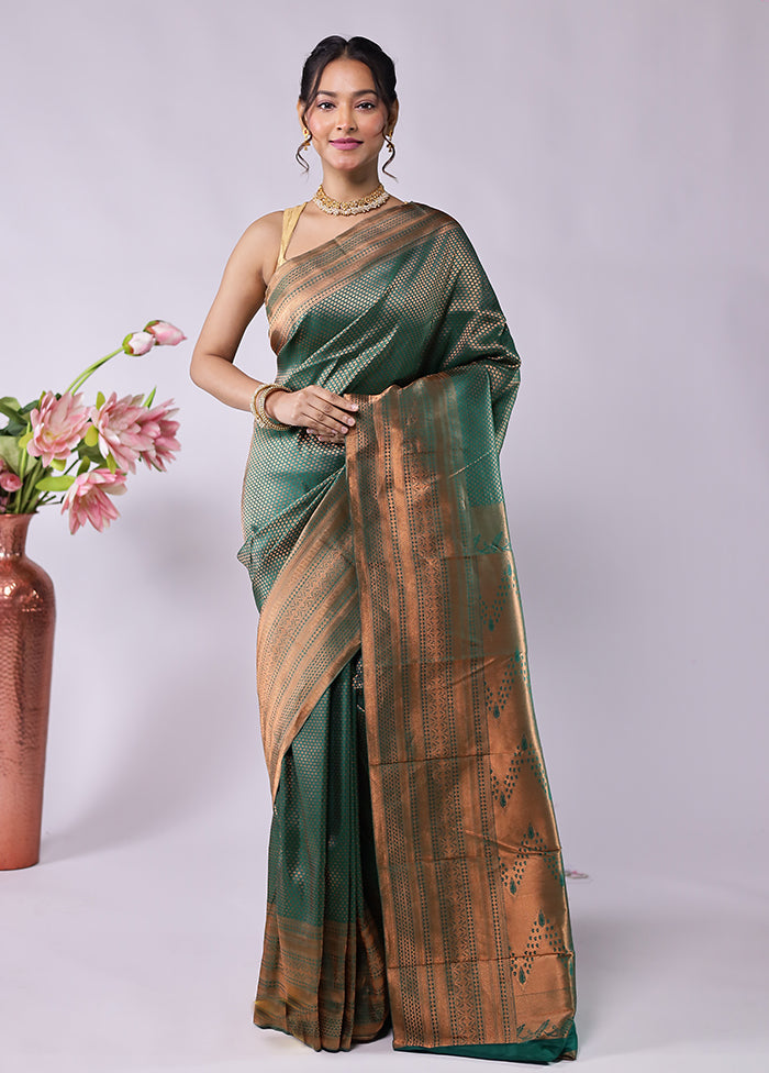 Green Handloom Kanjivaram Pure Silk Saree With Blouse Piece