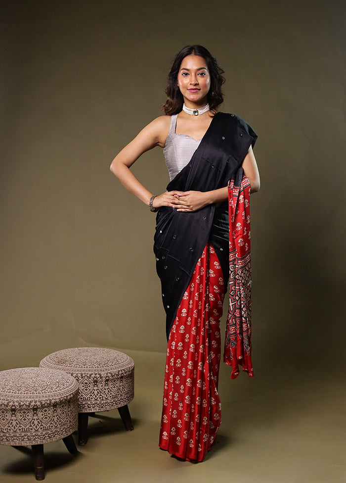 Black Printed Silk Saree Without Blouse Piece