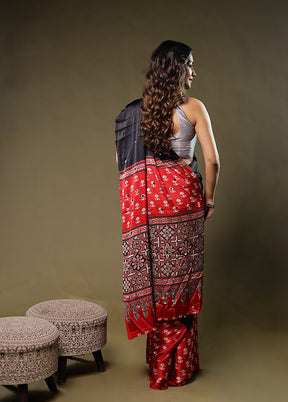 Black Printed Silk Saree Without Blouse Piece