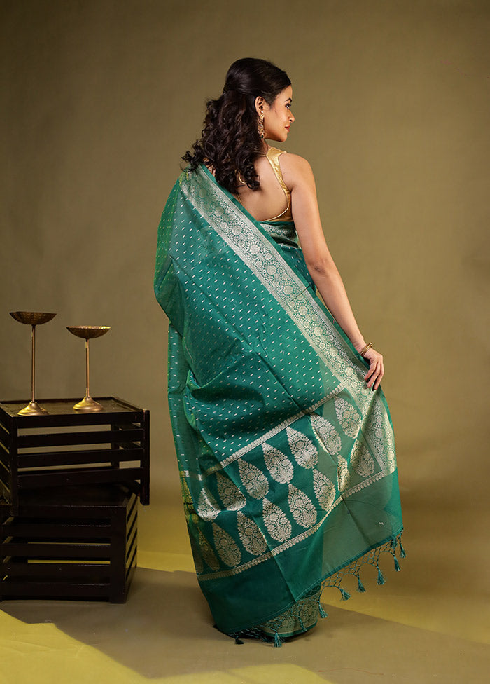 Green Kora Silk Saree With Blouse Piece