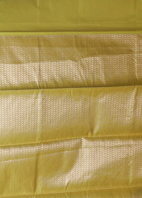 Green Kora Silk Saree With Blouse Piece