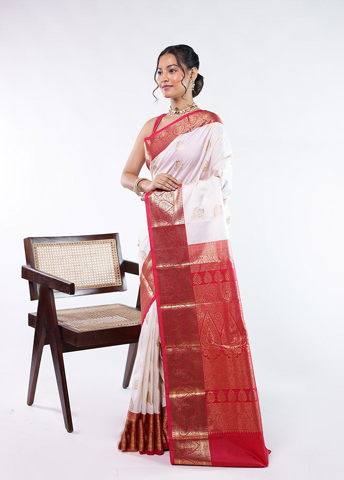 White Kanjivaram Silk Saree With Blouse Piece