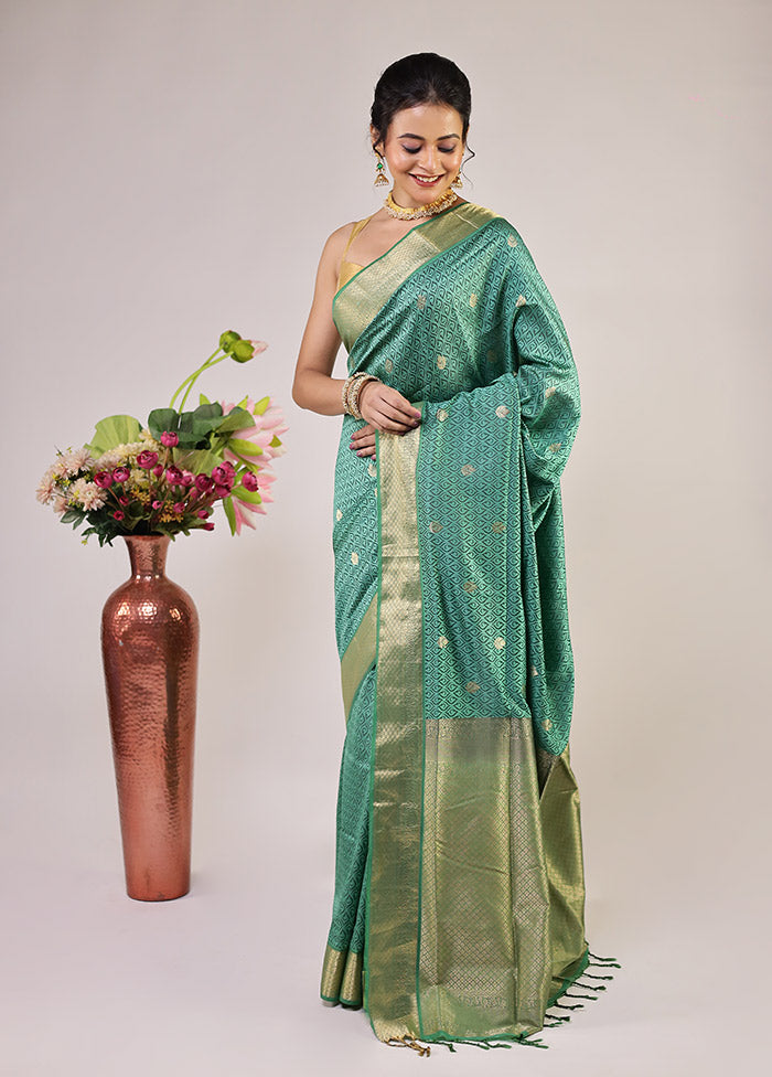 Green Kanjivaram Silk Saree With Blouse Piece