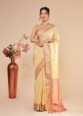 Cream Kanjivaram Silk Saree With Blouse Piece