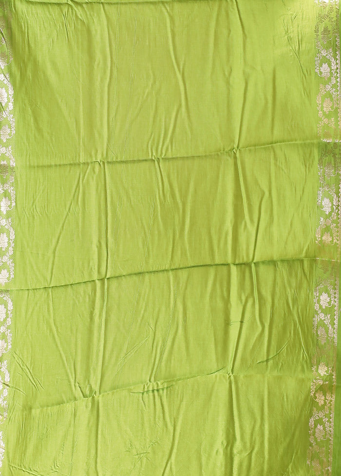 Green Dupion Silk Saree With Blouse Piece