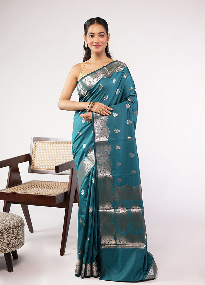 Green Dupion Silk Saree With Blouse Piece