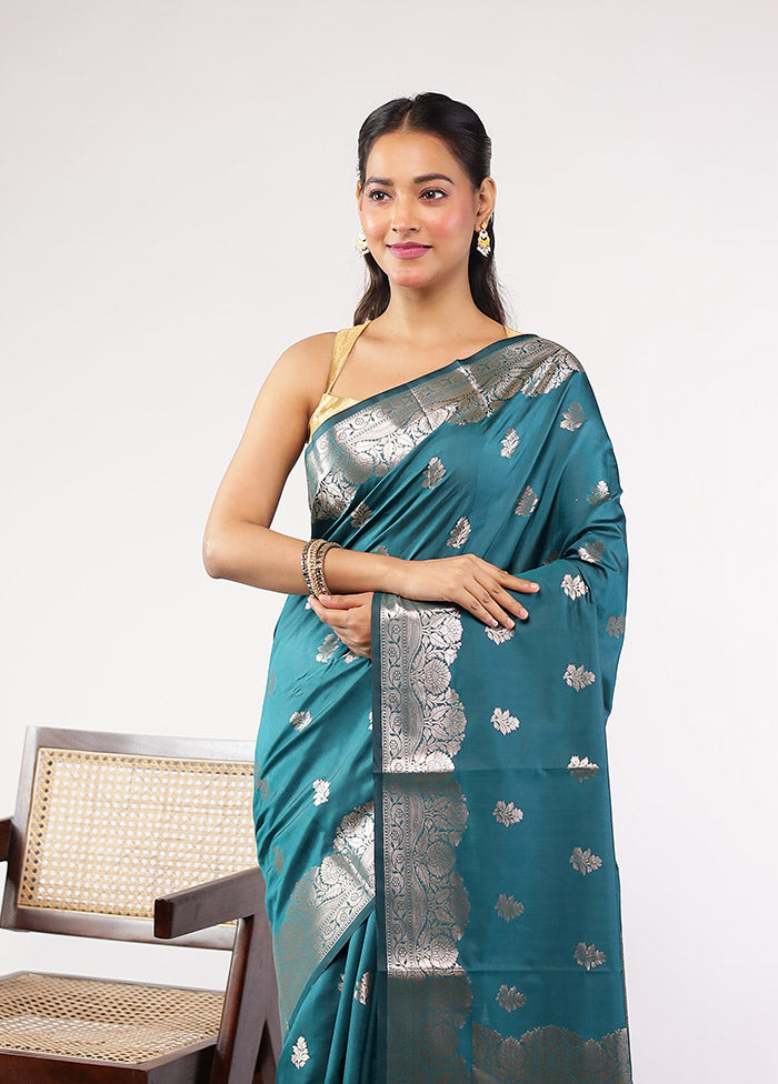 Green Dupion Silk Saree With Blouse Piece