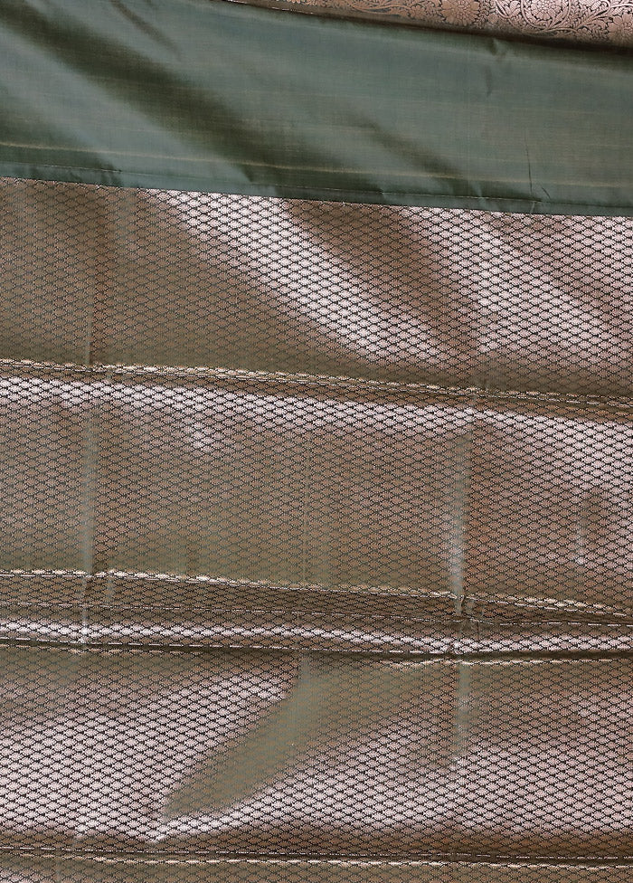 Green Dupion Silk Saree With Blouse Piece