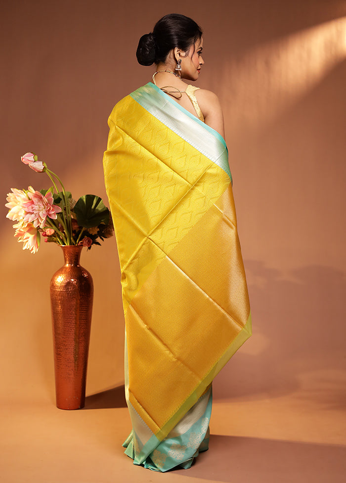 Green Kora Silk Saree With Blouse Piece