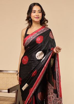 Black Printed Silk Saree Without Blouse Piece