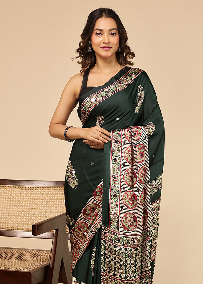 Green Printed Silk Saree Without Blouse Piece