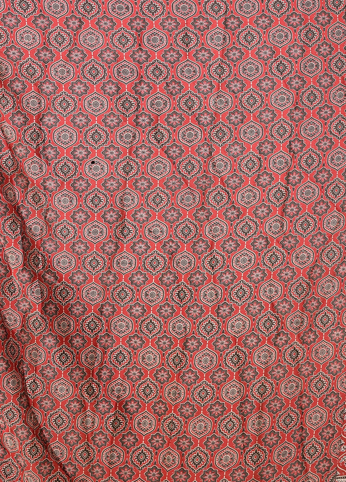 Red Printed Silk Saree Without Blouse Piece